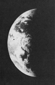 فسيفساء للأرض التقطتها مارينر 10 بعد الإطلاق.  المصدر: ناسا