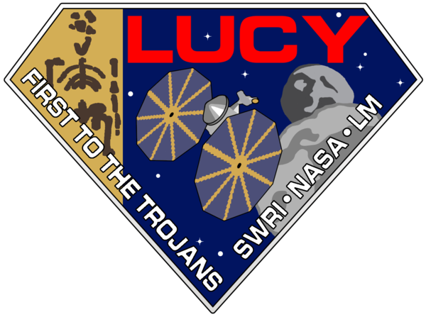 هذا هو شعار مهمة لوسي. يُشير الشكل الماسي للشعار إلى أغنية "لوسي في السماء مع الماس" الخاصة بفرقة البيتلز، بينما يُمثل الهيكل العظمي على اليسار أحفورة لوسي الشبيهة بالبشر. حقوق الصورة NASA/SwRI