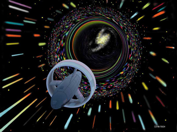 صورة فنية لمركبة فضائية افتراضية يمكن استخدامها في السفر من خلال الثقب الدودي