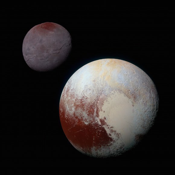 التقييد المدِّي ليس نادراً. فعلى سبيل المثال، كوكب بلوتو والقمر "شارون" مقيدان مدياً ببعضهما البعض، كما هو الحال مع الأرض والقمر.