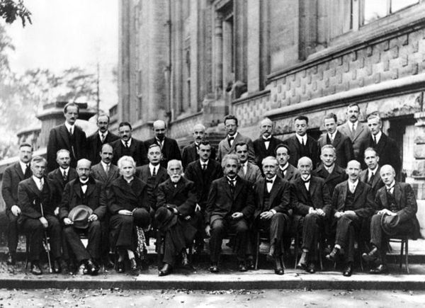 صورة تم التقاطها في مؤتمر سولفاي في العام 1927