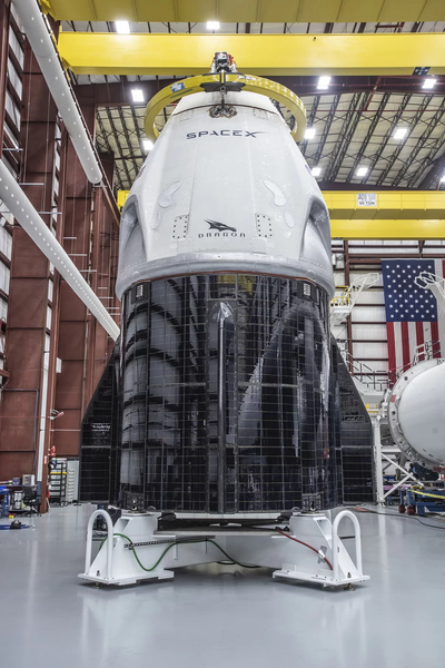 صورة أخرى لكبسولة طاقم دراغون في مجمع الإطلاق 39A. حقوق الصورة: SpaceX