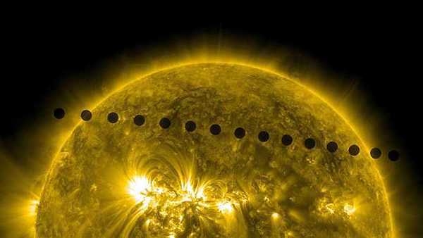 يظهر كوكب الزهرة وهو يعبر أمام قرص الشمس في هذا التسلسل الذي تم تجميعه من صور متتالية. وقد تم تصوير هذا العبور من قبل المرصد الديناميكي الشمسي (Solar Dynamic Observatory) الذي يقوم برصد الشمس من الفضاء. المصدر: NASA/SDO.