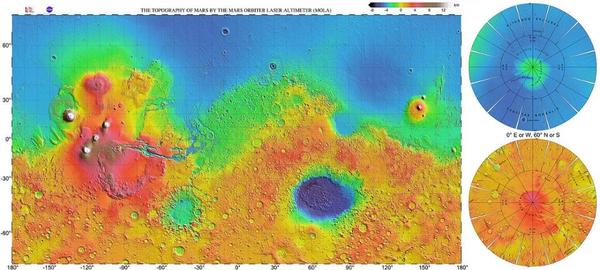 وفقا لما تظهره الخرائط الطوبوغرافية، ينخفض 40% من الجزء الشمالي لكوكب المريخ بمقدار 5 كم عن باقي سطح الكوكب. ومن المحتمل نشوء المعلم العملاق المعروف بحوض بورياليس عن اصطدام ضخم، والذي من المحتمل أنه قذف للأعلى حطامًا كافيًا لتشكيل العديد من الأقمار. المصدر: NASA / JPL / USGS.