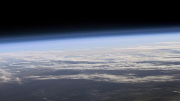 مشهد للغلاف الجوي للأرض من الفضاء. حقوق الصورة: NASA