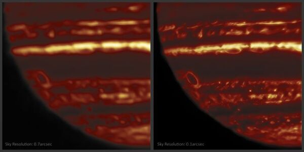 الصور التي التقطها مرصد جيميناي لكوكب المشتري في الأشعة تحت الحمراء، بتاريخ 8 نيسان/أبريل 2019. التقطت هذه الصور بواسطة تليسكوب المرصد، والذي يلتقط عدة صور خلال عملية رصده، ليختار العلماء منها الصور الأكثر وضوحاً-مثل الصورة اليمنى-والتي لم تظهر مشوشة أو حادة بدرجة غير مقبولة تأثراً بغلاف الأرض الجوي.  حقوق الصورة: (International Gemini Observatory/NOIRLab/NSF/AURA M.H. Wong (UC Berkeley) and team)
