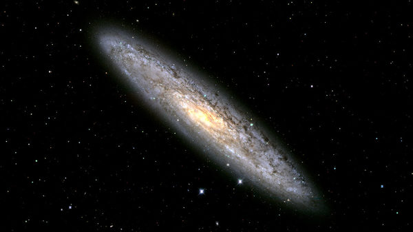 NGC-253: نحت المجرة مسح الطاقة المظلمة